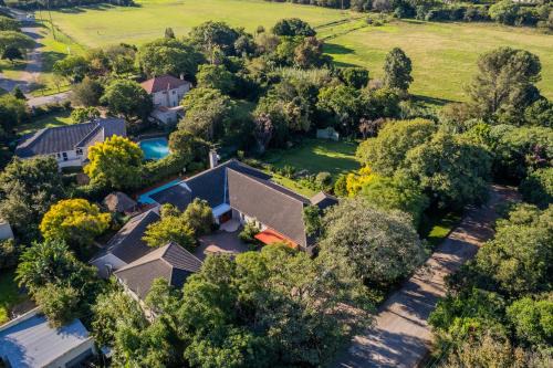 Grahamstown Apartment | Discover 1-on-Ross: Family-Friendly Stay with Pool Access