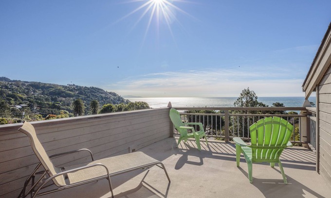 Stinson Beach House | Top-Rated Stinson Beach Retreat with Oceanfront Amenities