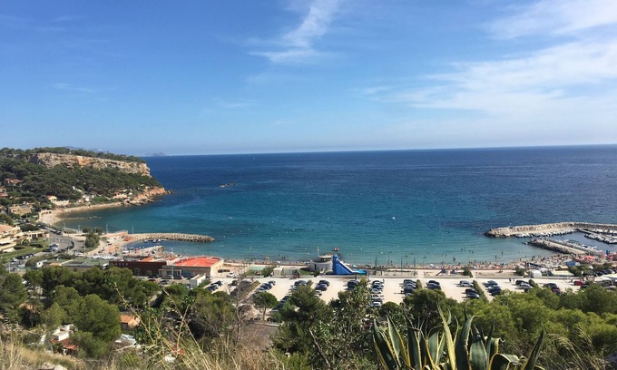 Carry-le-Rouet Apartment | Cozy Apartment with Panoramic Sea View in Carry-le-Rouet