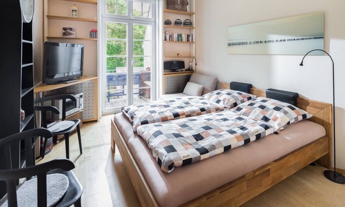 Norderney Apartment | Tranquil 1-Room Apartment with Ocean View & Spa Access