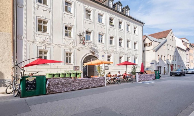 City Centre Regensburg Apartment | Discover Family-Friendly Stays at 1 Stock Ostengasse 13