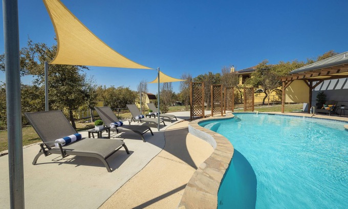 Wetmore House | 1-Story/Pool/BBQ/Game Rm/Less than 10 mins. to Main Attractions/Shops/Golf