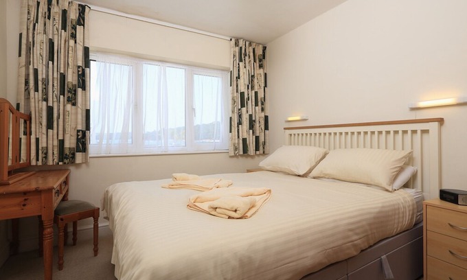 Salcombe Cottage | Discover The Salcombe: Family-Friendly Retreat in Salcombe