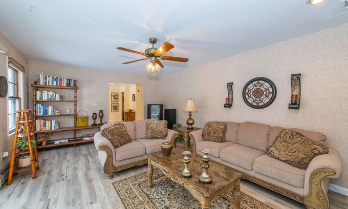 Morris Plains House | Heart of Historic Morris County: Pet-Friendly Retreat
