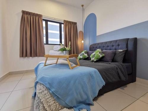 Kampung Bukit Dukong Apartment | Elegant 1 Traders Garden 1BR with Pool View & HiSpeed Internet