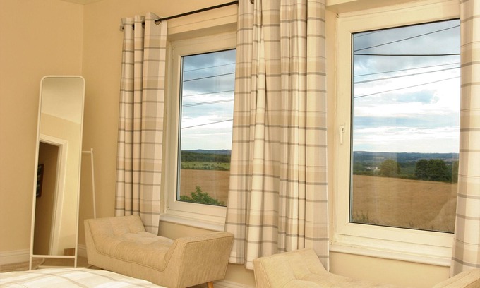 Stanley House | Pet-Friendly Haven at 1 Twizell Lane - Rated 9/10 by Guests