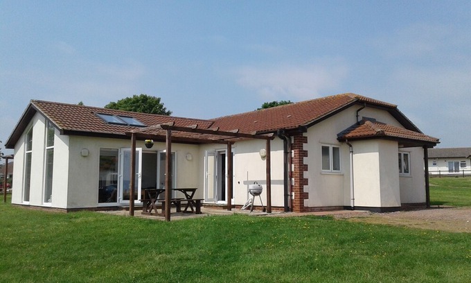 Sidmouth Cottage | Book Your Perfect August Getaway with Family and Pets