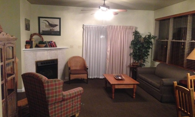 Sybertsville Condo | Relaxing Week at Eagle Rock Resort Condo in the Poconos