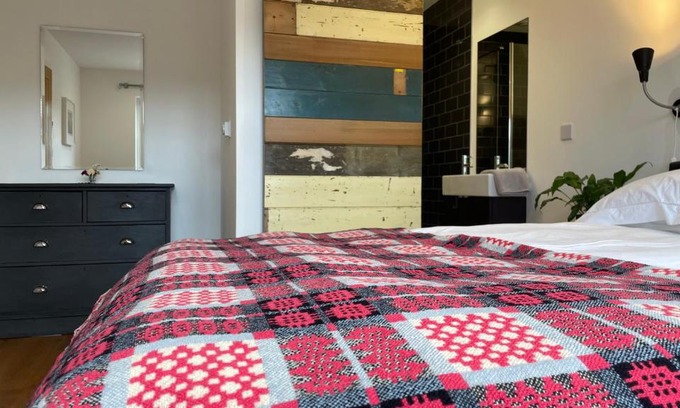 Llangeler House | Discover 1 Woodlands: Top-Rated Stay with Hot Tub Access