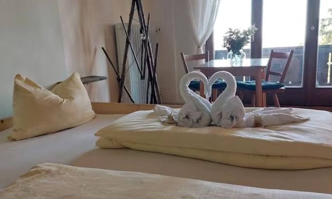Bad Kohlgrub Apartment | Cozy 1-Bedroom Apartment at Landhaus Schönblick