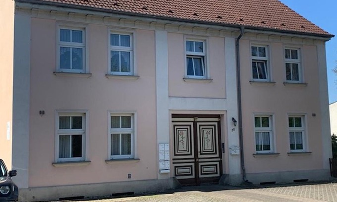 Trebbin Apartment | 1 Zimmer Wohnung in Trebbin mit PKW Stellplatz