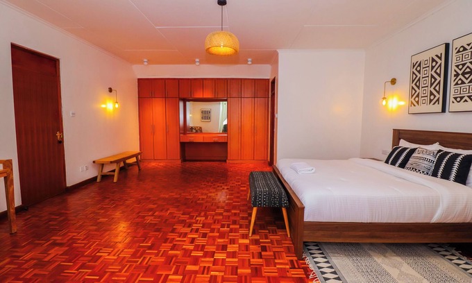 Kilimani Apartment | 10-12 Pax Kilimani Penthouse with Free Parking