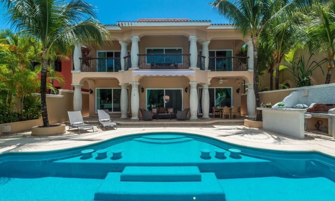 Puerto Aventuras Villa | Discover 10 Bedrooms & Villas with Private Pool and Spa