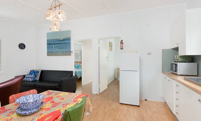 Evans Head Cottage | Pet-Friendly Funky Cottage on Elm with Oceanfront Views