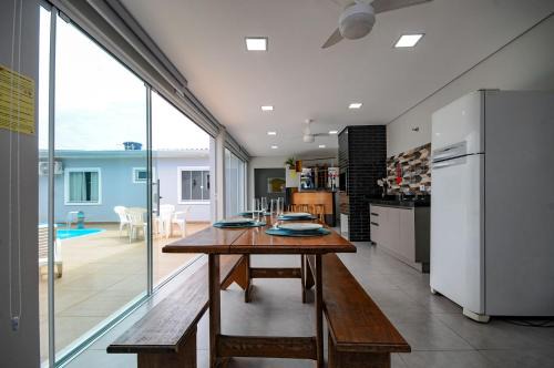 Foz do Iguacu House | Relaxing Retreat with Saltwater Pool & Gourmet Kitchen