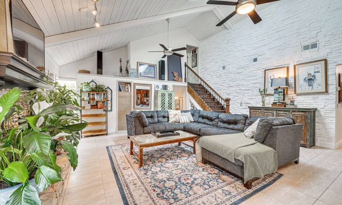 Orlando House | Relaxing Lakeside Orlando Retreat - Close to Disney World!