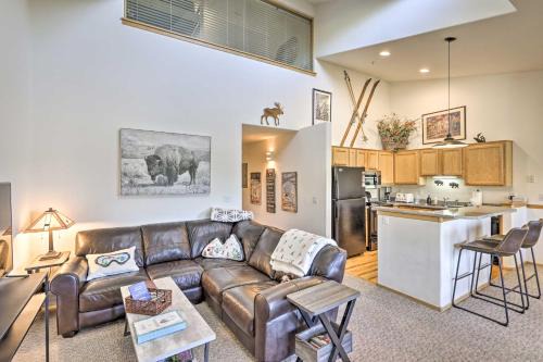 Wildernest Apartment | Cozy Condo with Community Hot Tub Near Keystone