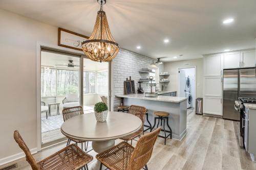 Fultondale House | Pet-Friendly Fultondale Home Near Birmingham - 10/10 Rating!