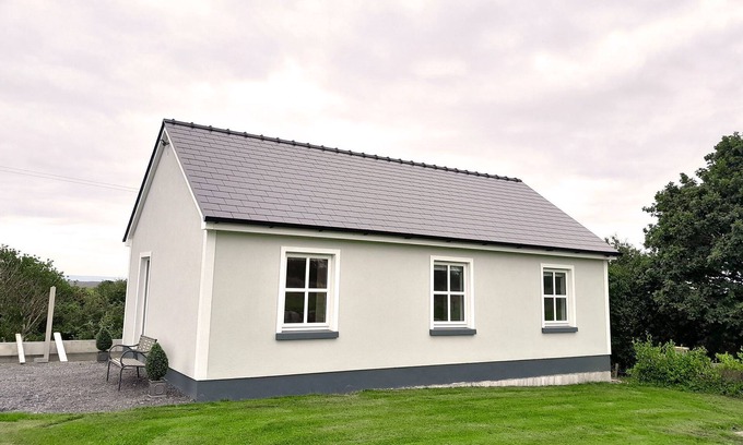 Moycullen Apartment | 10 min drive from Galway city