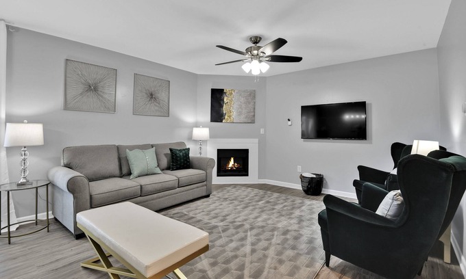 Mission House | Ideal Stay Near Plaza with BBQ, Parking & Blazing WiFi
