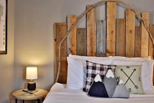 Bridgewater Hotel | Cozy Long Trail Suite at The Bridgewater Inn