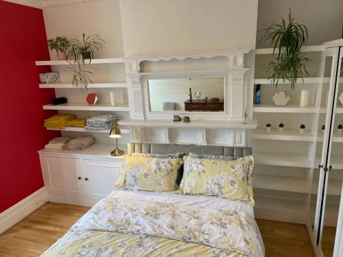 Kilburn Apartment | Convenient 2 Bed Apartment, Just 15 Min to Central London