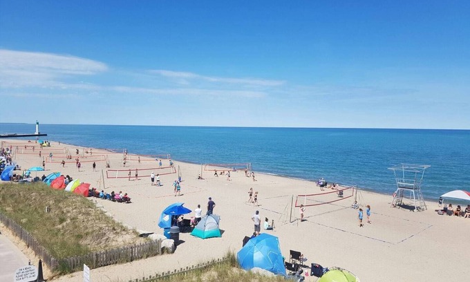 Dashwood Villa | Convenient Retreat: 10 Mins to Grand Bend Beach