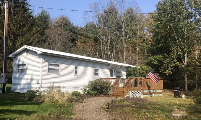 Mount Vision Cottage | Ideal Location: 10 Mins to Allstar Village & Dreams Park