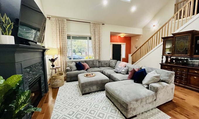 Eugene House | Perfect Getaway Near U of O with Hot Tub & Pet-Friendly!