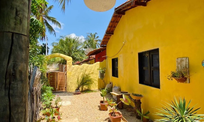 Icarai de Amontada House | Walk to the Beach: Pet-Friendly Retreat for Families