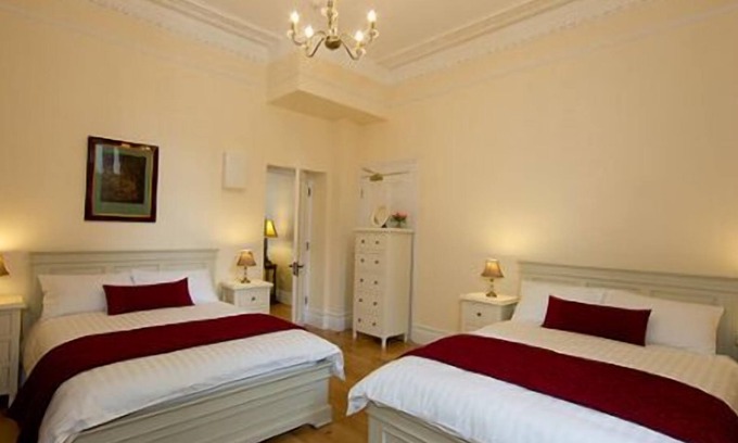 Dublin Apartment | Convenient Stay Near Dublin Zoo and Phoenix Park