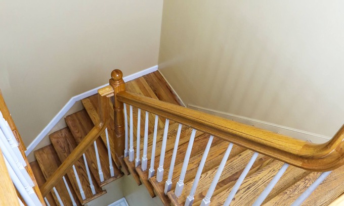 Queens House | Steps from the Beach: Ideal Vacation Home with Ocean View