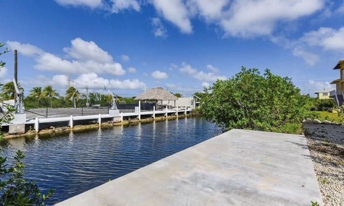 Ramrod Key House | Convenient Hotel Near Bahia Honda and Key West Attractions