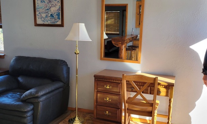 Durango Cabin | Convenient Getaway: 10 Minutes from Downtown Durango