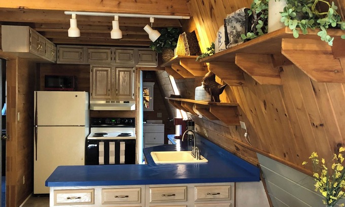 Laurens Apartment | 10 minutes to Cooperstown Allstar Village.