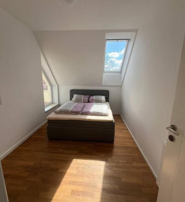 Liesing Apartment | 10 Minutes to S-Bahn I Garden Option I Wifi