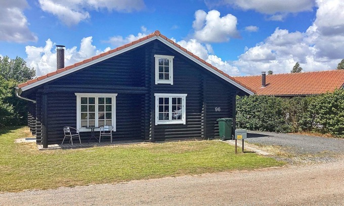 Marielyst House | Ideal Holiday Home for 10 in Væggerløse with Family Amenities