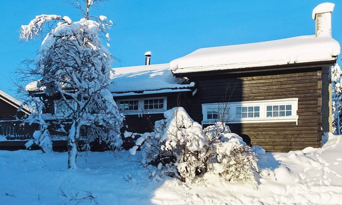Svingvoll House | Spacious Holiday Home for 10 in Svingvoll - Pet Friendly