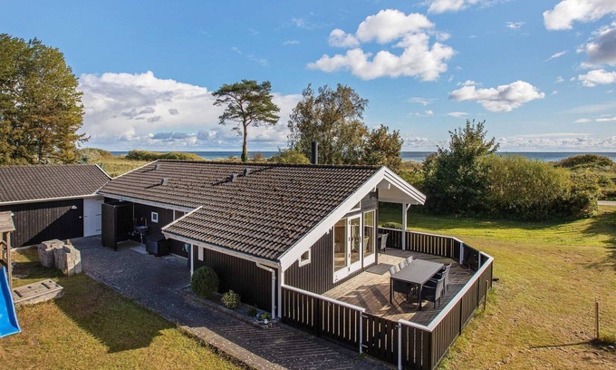 Idestrup House | Spacious 10-Person Holiday Home with Ocean View in Idestrup