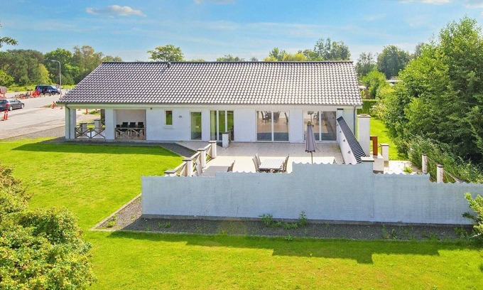 Grena Strand House | 10 person holiday home in Grenaa
