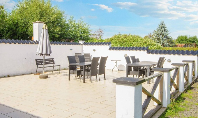 Grena Strand House | Spacious 10-Person Holiday Home with Oceanfront Views