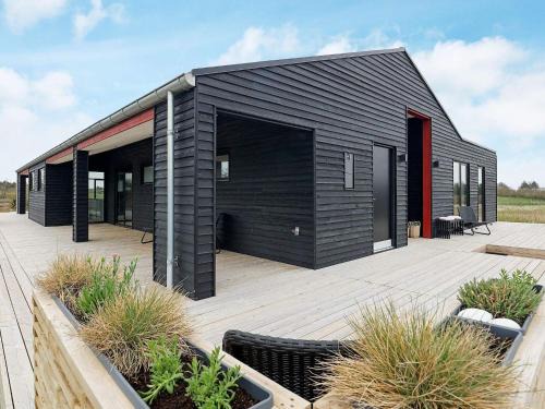 Nr. Lyngby House | Family-Friendly Holiday Home for 10 in Løkken, Guest Rated 10/10
