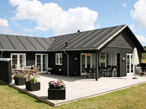 Nysted House | Spacious 10-Person Holiday Home in Nysted - Family Friendly!