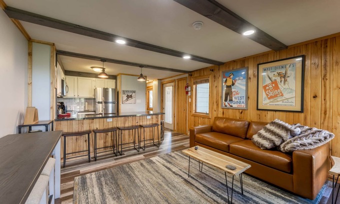 Snowshoe Apartment | Top-Rated Powderidge 1BR Ski-Out with Pet-Friendly Perks