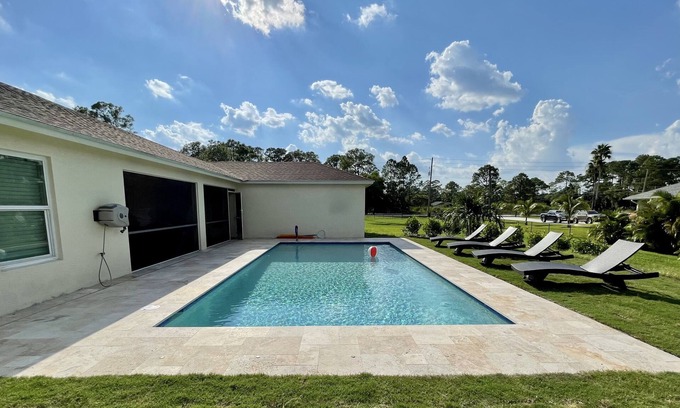 Hunt Club Villa | Family-Friendly 5-Bed Villa with Heated Pool & Ocean Views