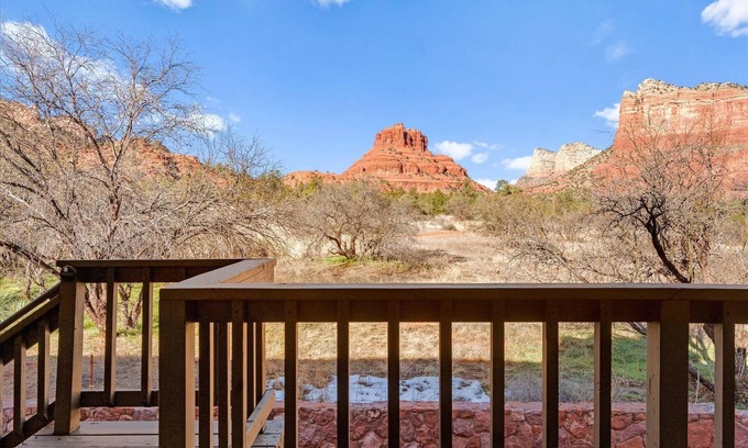 Oak Creek Condo | Inviting 2 Bedroom Condo Near Bell Rock with Kitchen & Breakfast