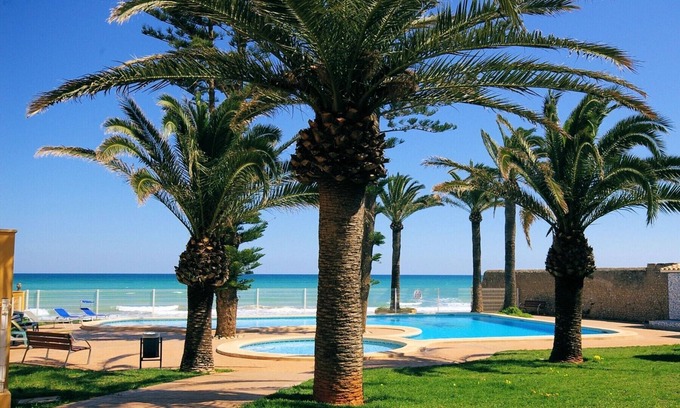 Almadrava Beach Apartment | Experience 100 Bellvedere: Top-Rated Stay with Pool & Spa