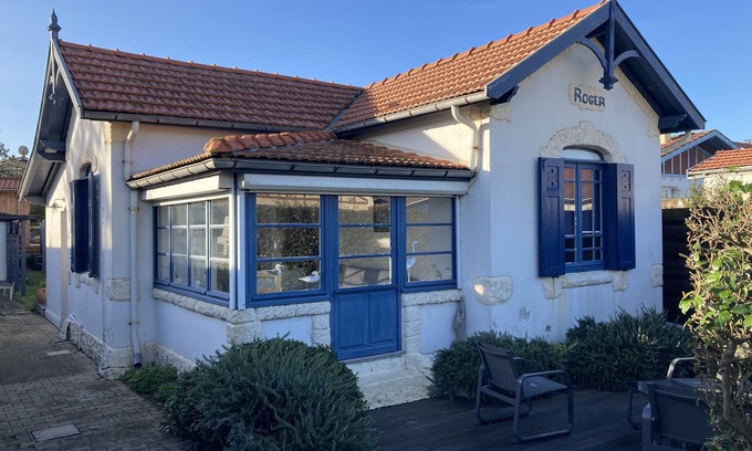 Lacanau-Ocean House | 100 m from the south beach, adorable renovated canaulaise house