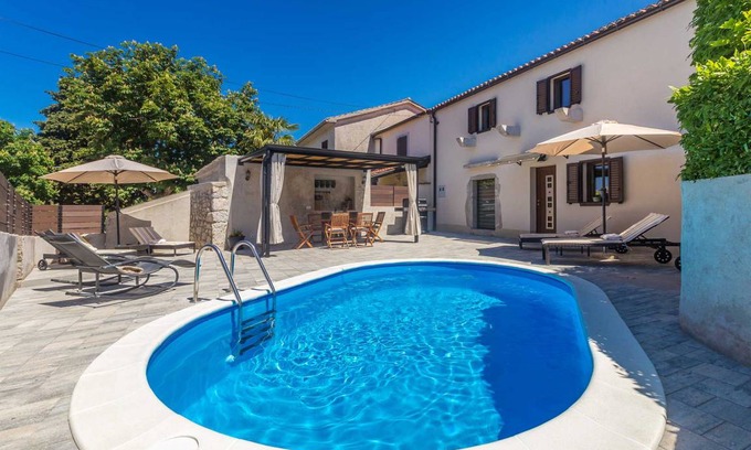 Milohnici Other | Spacious 3-Bedroom Retreat for 8 Guests with Pool Access