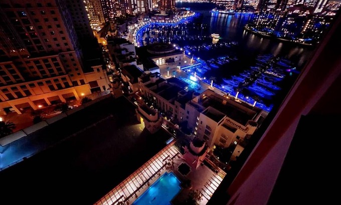 Doha House | Cozy 100 m² House with Pool & Kitchen for a Memorable Stay